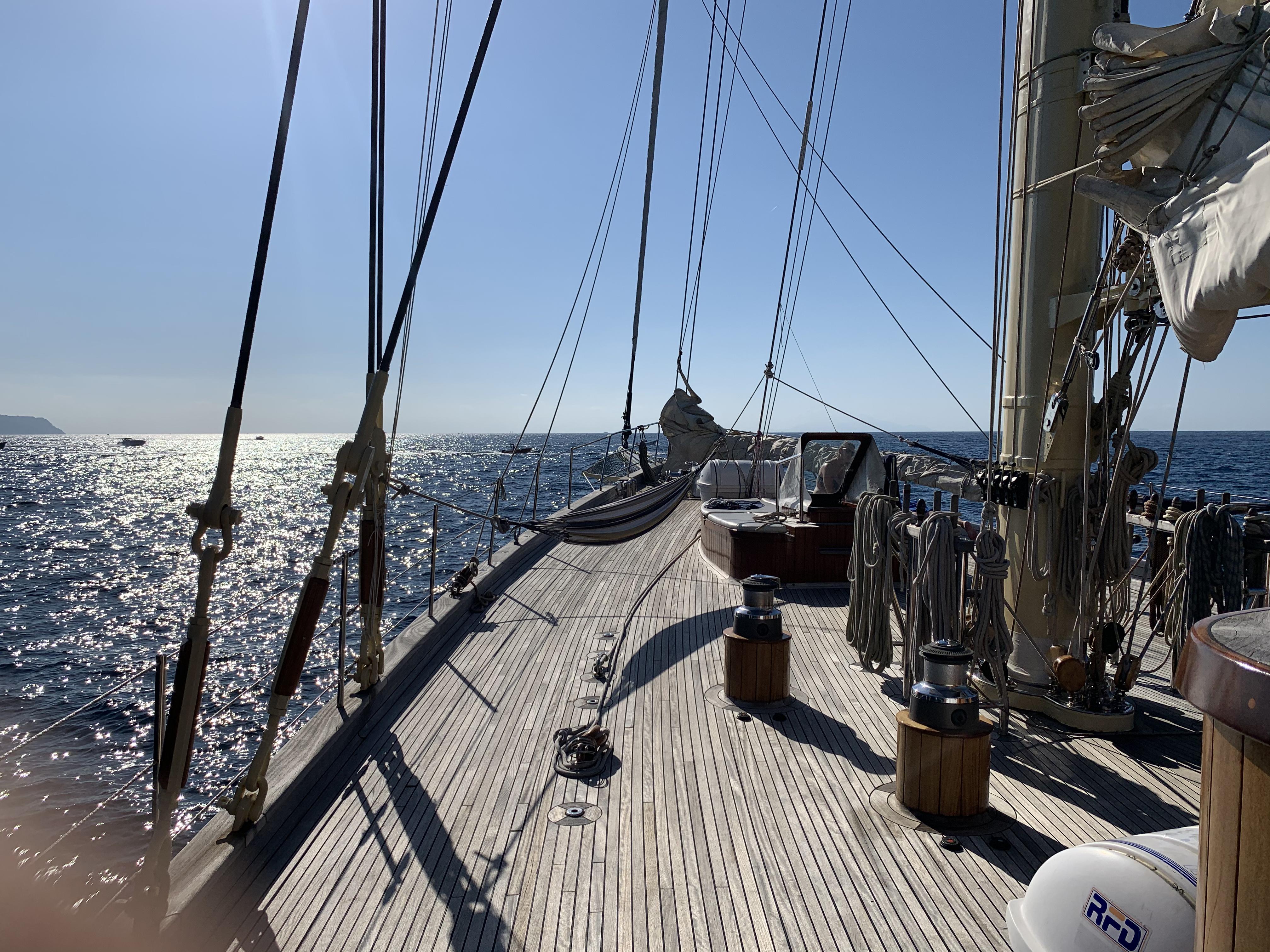 
Da unser Club noch ganz neu ist, dient diese Geschichte lediglich als Demo und Platzhalter. Sie gibt einen kleinen Vorgeschmack darauf, was hier bald zu finden sein wird.